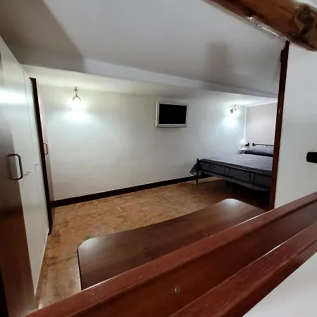 Perry Apartament Neapol